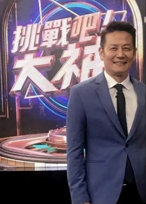 【唐霏】MCY0002 勾引亲哥却被反压猛操 - 吃瓜影院